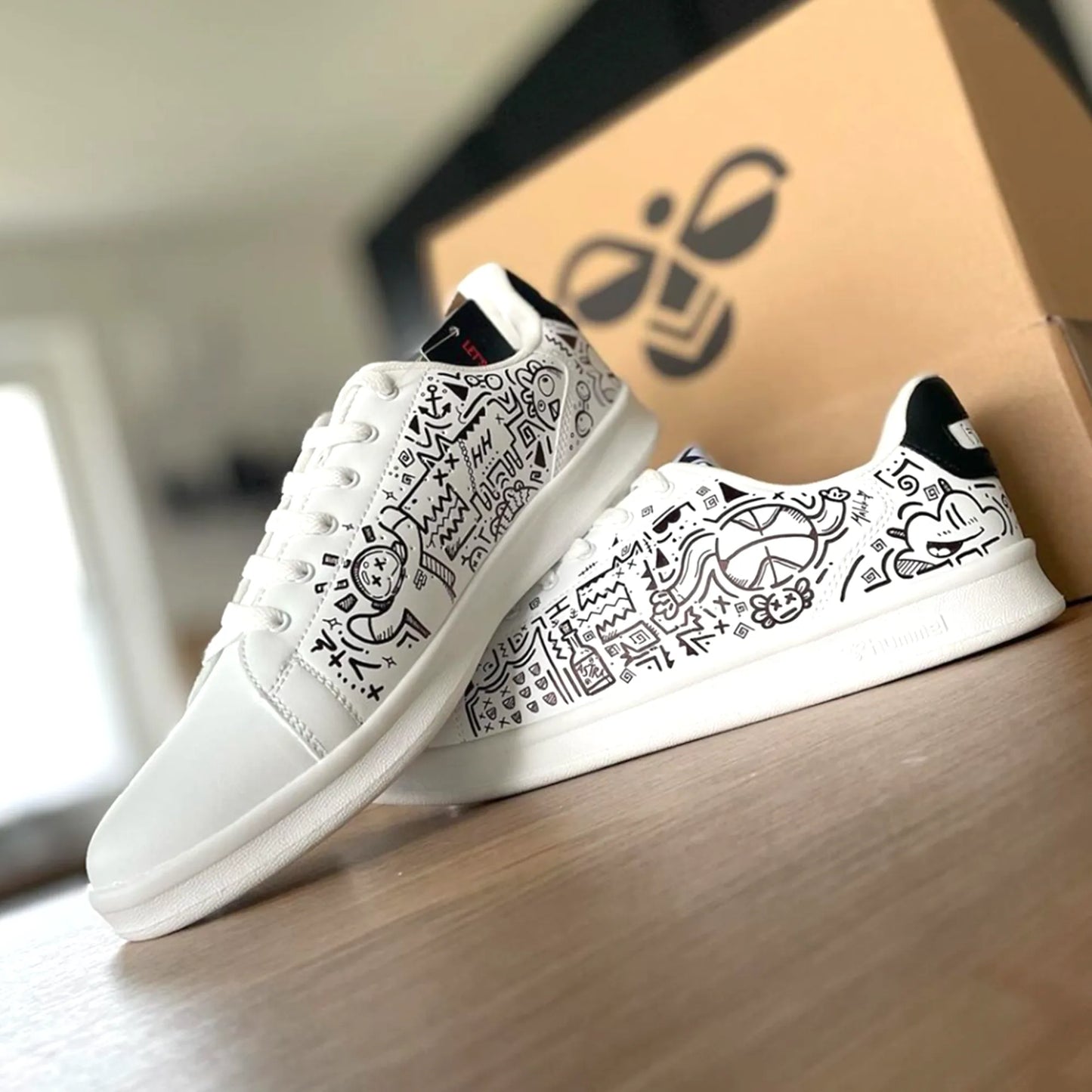 COSMIC ART SNEAKER