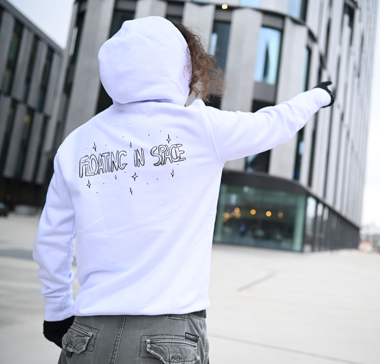 UNISEX HOODIE “FLOATING IN SPACE”